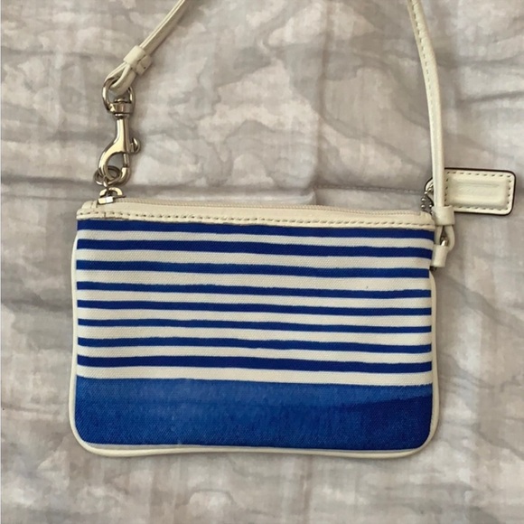 Coach wristlet - Picture 2 of 3